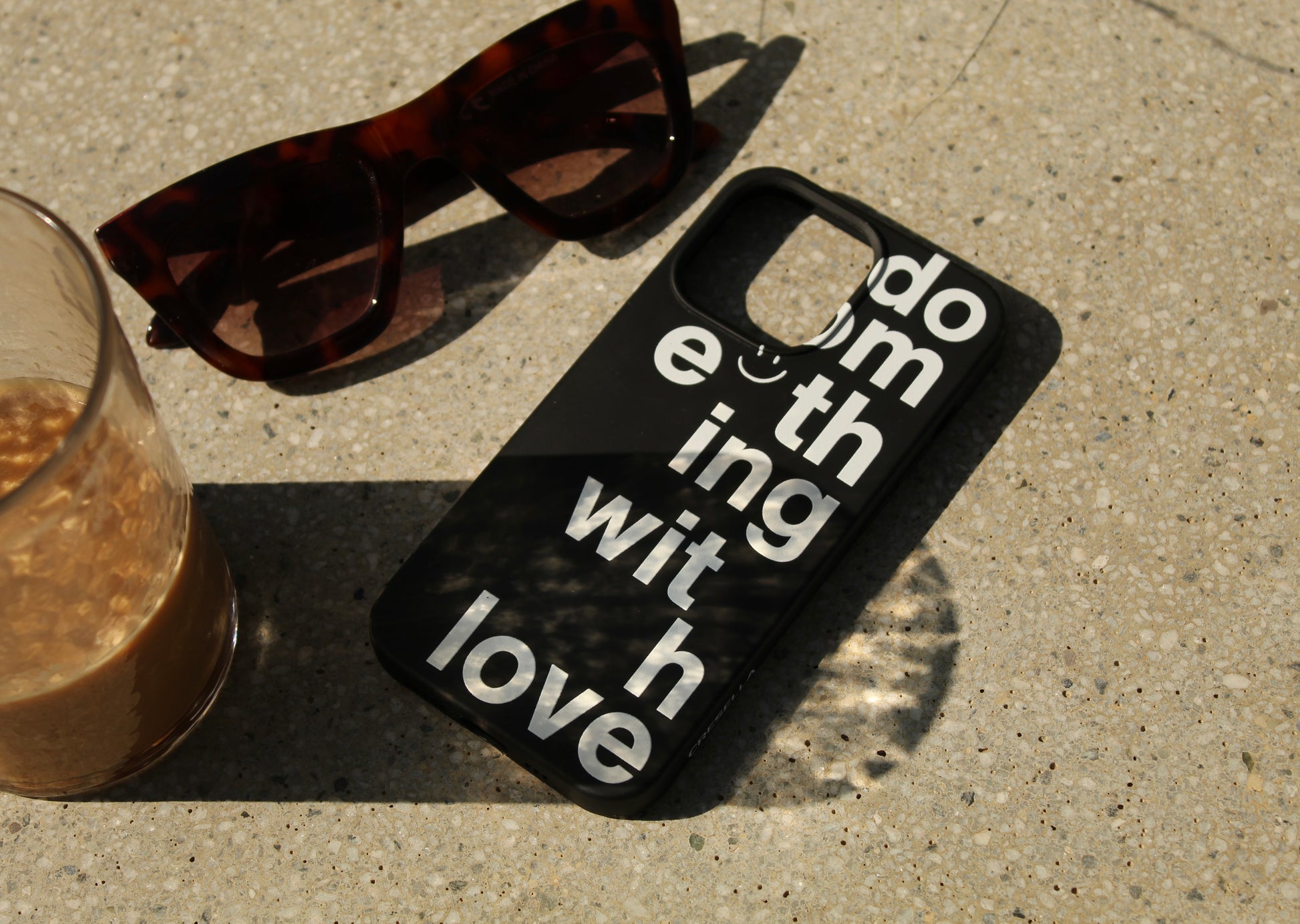 Funda Móvil - Do Something With Love BLACK